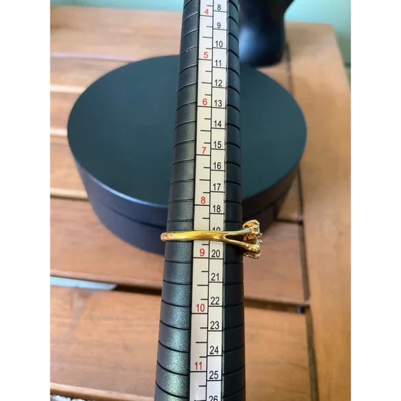 Bundle of Vintage Jewelry - Picture 6 of 8